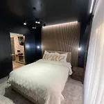 Elite *